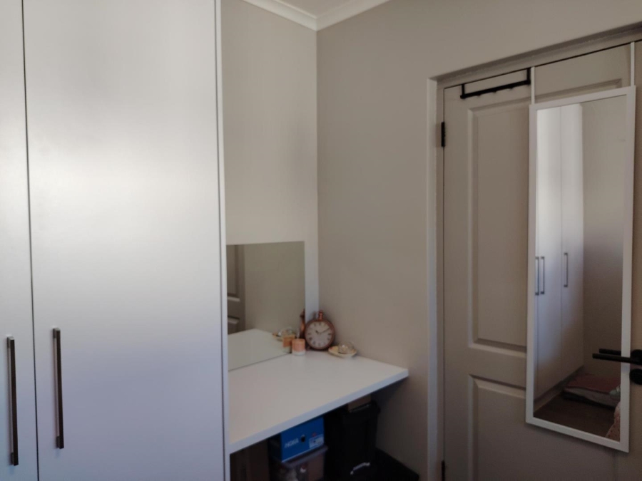 1 Bedroom Property for Sale in Sonstraal Heights Western Cape